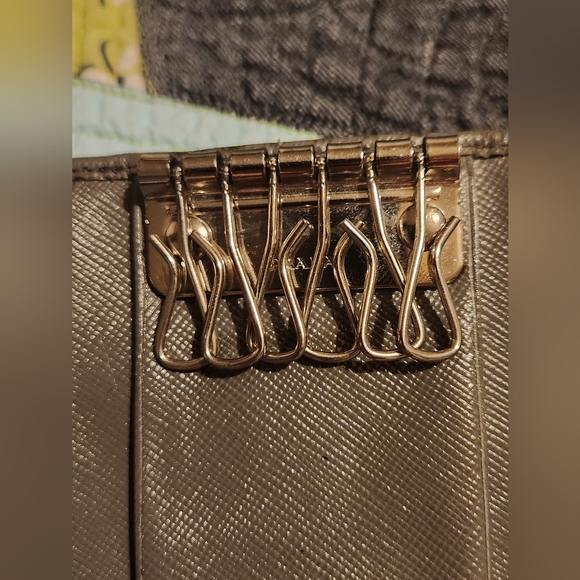 Prada Key Case Saffiano Leather Embossed 6 Keyed Case - Picture 7 of 15